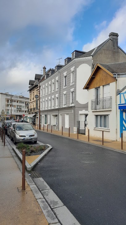 Hôtel De L' Europe, Hôtel à Lisieux