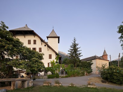 Auberge La Grande Ferme, Hôtel à Saint-André-d'Embrun
