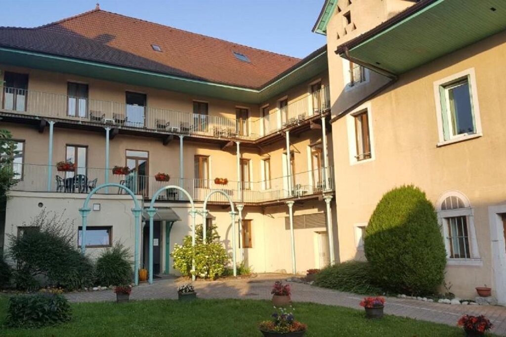 Inter-Hotel De Genève, Hôtel à Chevaline