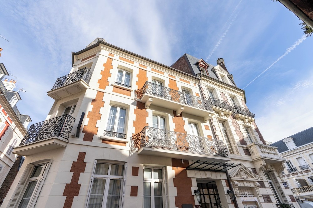 Hôtel Le Fer à Cheval, Hôtel à Trouville-sur-Mer