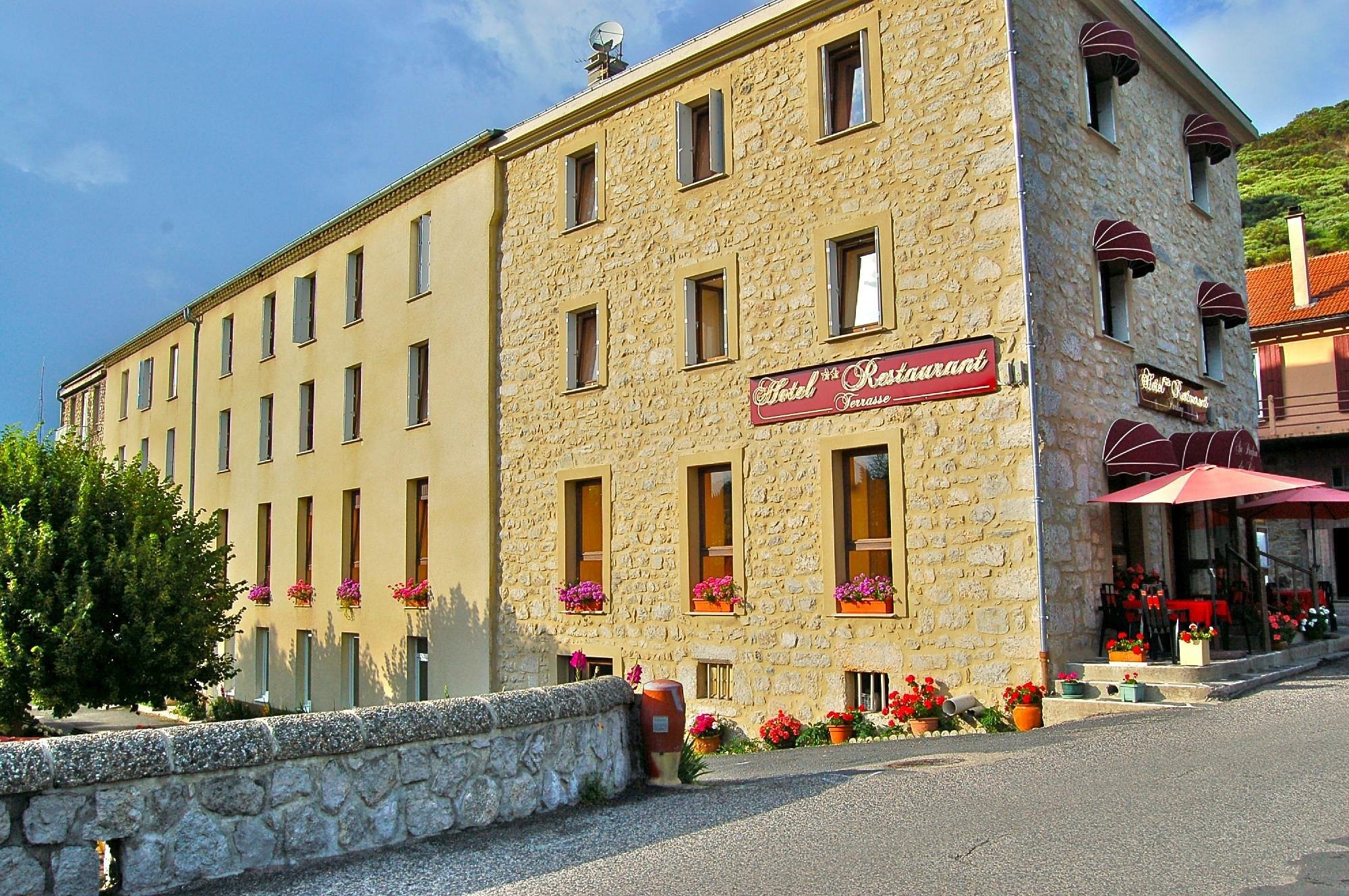Au Parfum Des Bois, Hôtel à Saint-Cirgues-en-Montagne