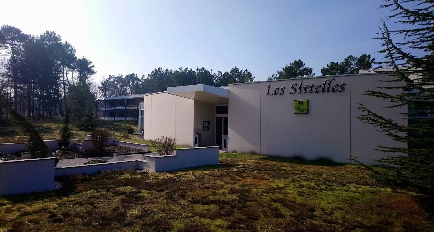 Logis Hôtel Des Sittelles, Hôtel à Montfort-le-Gesnois