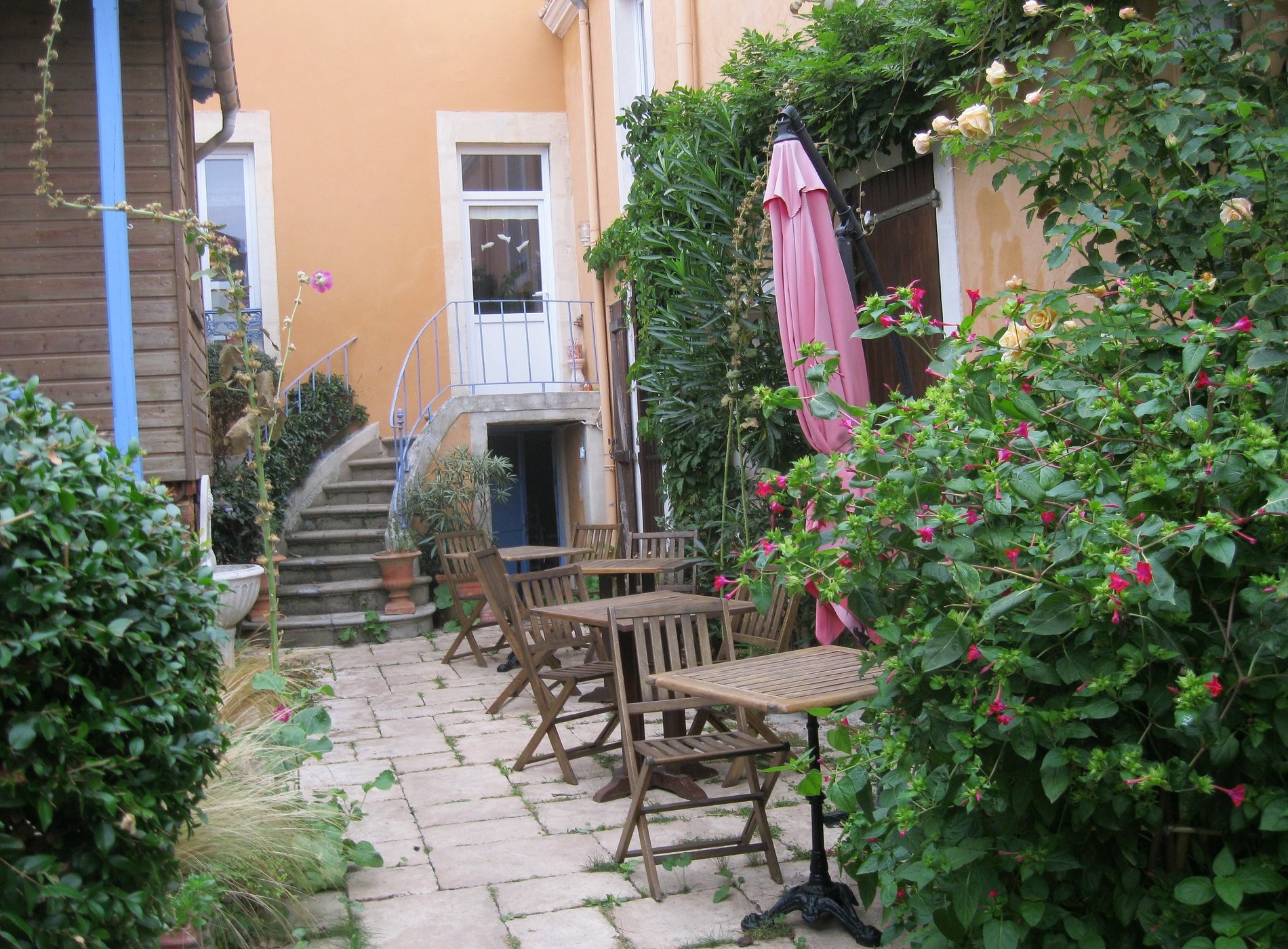 Hôtel De La Tour, Hôtel aux Sables-d'Olonne