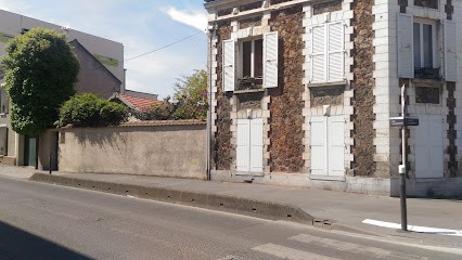 H.m.café, Hôtel à Noisy-le-Sec