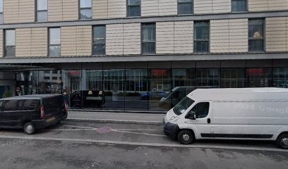 Kosmopolite Hôtel, Hôtel à Clichy