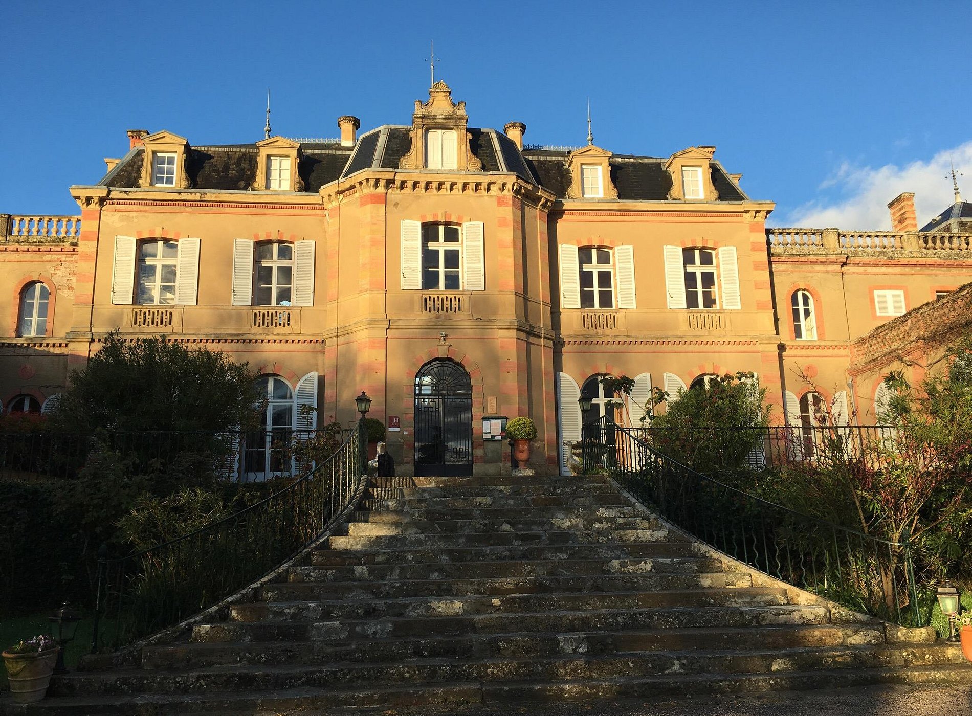 Château De Larroque Hôtel à Gimont
