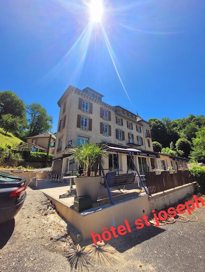 Hôtel Restaurant Saint Joseph Vic sur Cère, Hôtel à Vic-sur-Cère