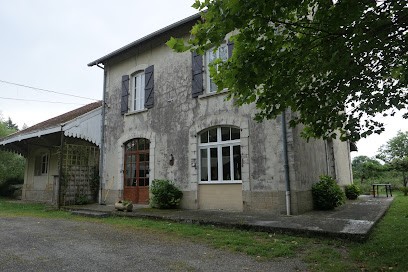 La Lampisterie, Hôtel au Carlaret
