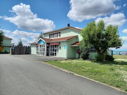 Kyriad Direct Saintes, Hôtel à Saintes