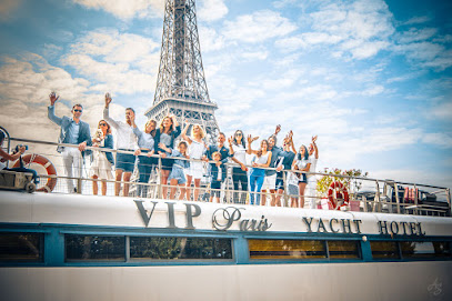 Le Vip Paris - Yacht Hotel Hôtel à Paris 12