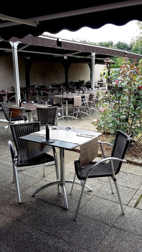 Logis Hôtel Le Relais De La Sans Fond, Hôtel à Fénay