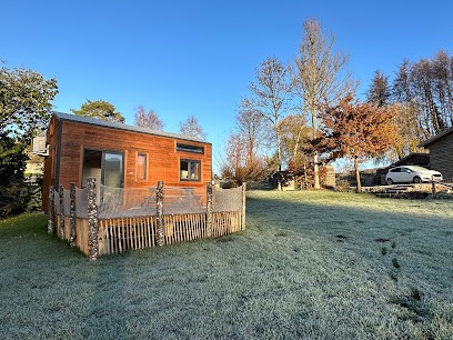 Joy Tiny House Perche, Hôtel à La Madeleine-Bouvet