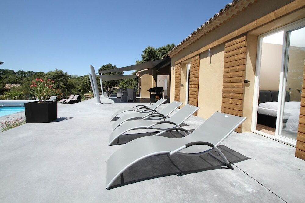 La Maison Des Oliviers, Hôtel à Grignan