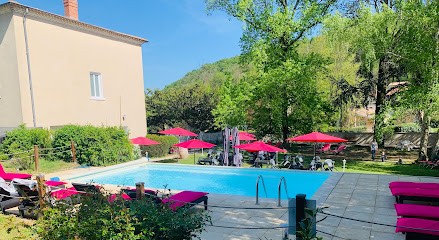 Logis Hôtel Restaurant La Désirade, Hôtel à Saint-Désirat