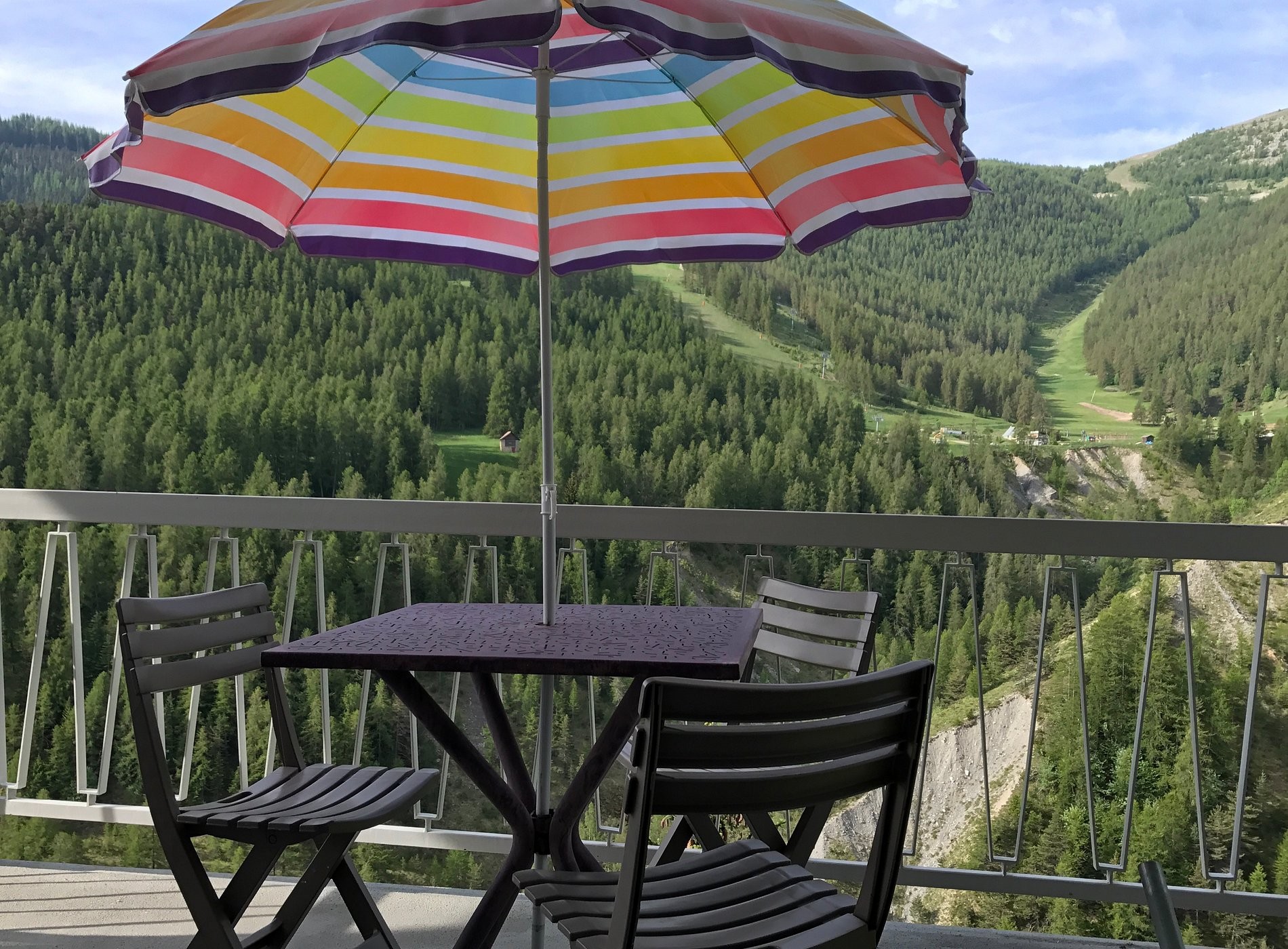 HOTEL LE CHASTELLARES, Hôtel à Saint-Étienne-de-Tinée