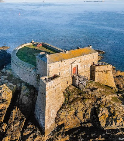 Le D'Avaugour, Hôtel à Dinan
