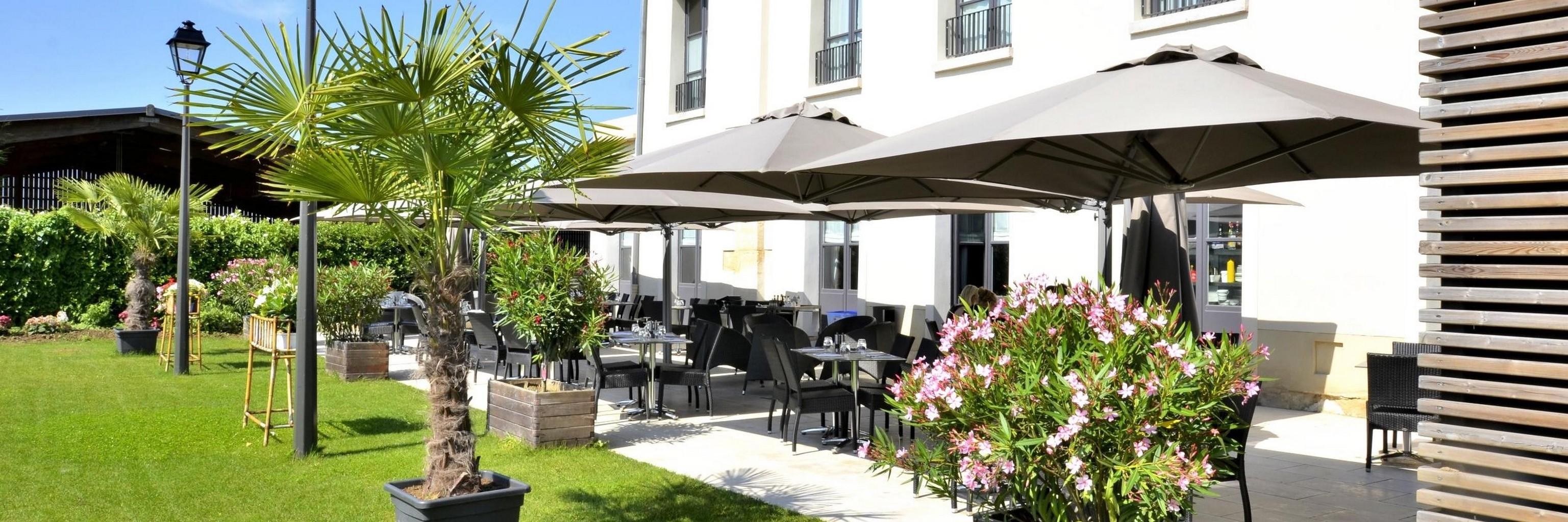 Auberge Du Château Bleu, Hôtel à Tremblay-en-France