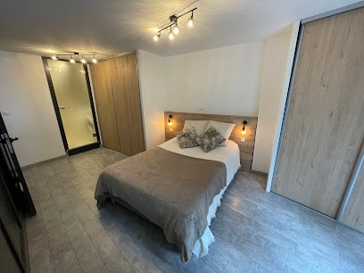 Petit Bois Moderne, Hôtel à Voiron