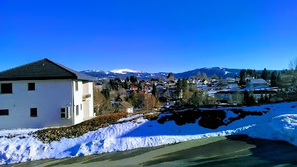 Chez Louis - Résidence Les Cretets - Meublé De Tourisme Equipé, Hôtel aux Rousses