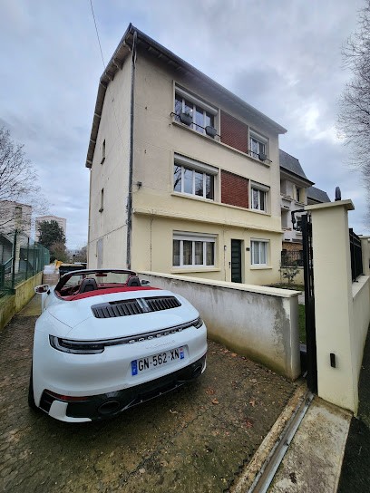 Appart Hotel PANAMBI, Hôtel à Chevilly-Larue