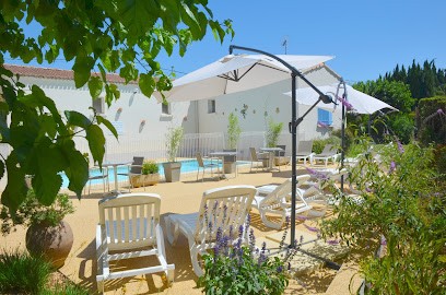 Auberge Des Balastres, Hôtel à Fontvieille