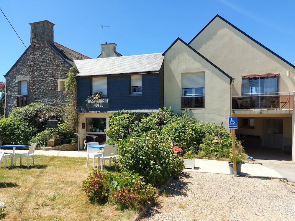 Hôtel-Restaurant Le Clos Des Hortensias Logis, Hôtel à Locqueltas