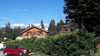 Hôtel Restaurant Le Touring, Hôtel à Notre-Dame-de-la-Rouvière