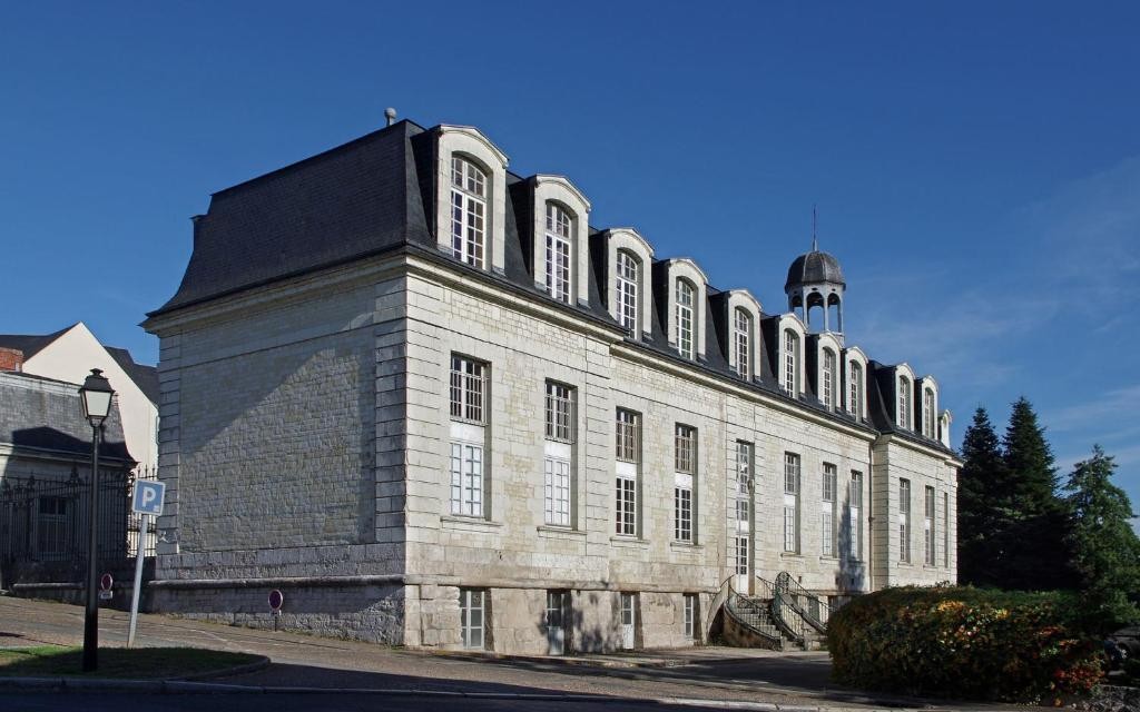 Hotel Mansart., Hôtel à Saint-Aignan