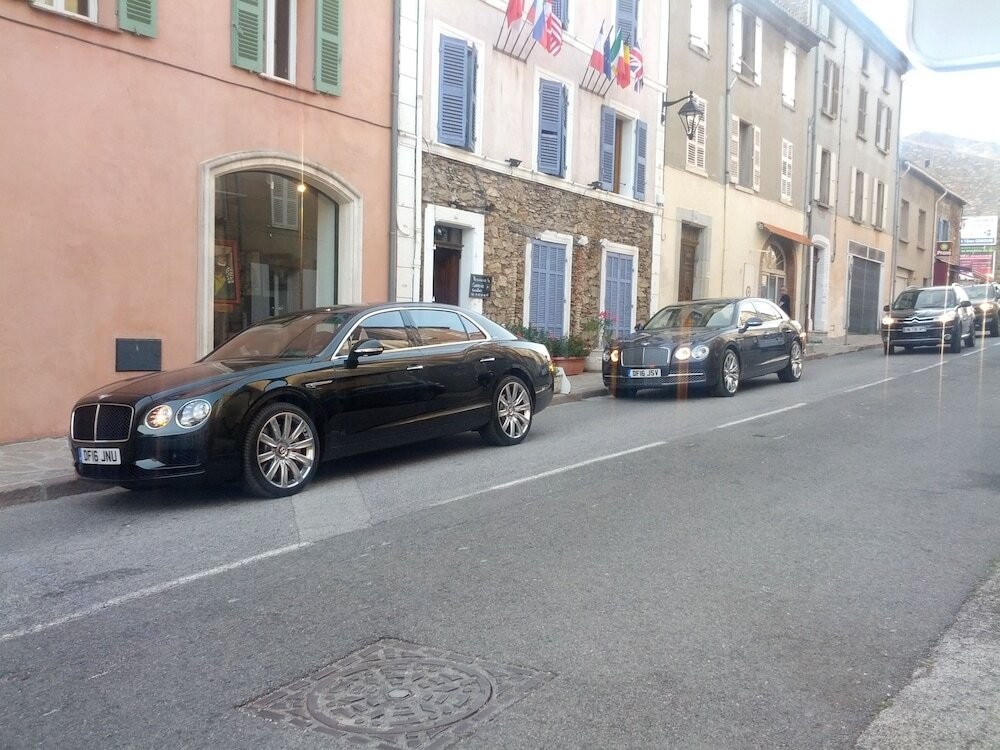 Hôtel La Sarrazine, Hôtel à La Garde-Freinet