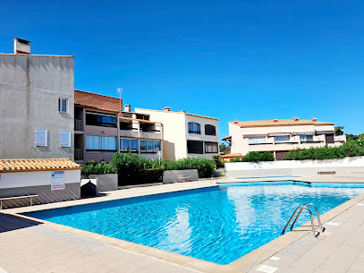 Studio Climatisé En Rez-De-Jardin Avec Piscine & Parking ● Cap D'agde, Hôtel à Agde