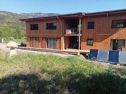 Eco-gites des Camparols, Hôtel à Prémian
