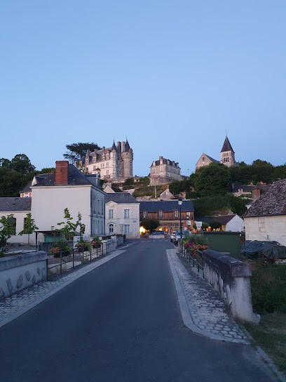 Gîte L'école, Hôtel à Châteauvieux