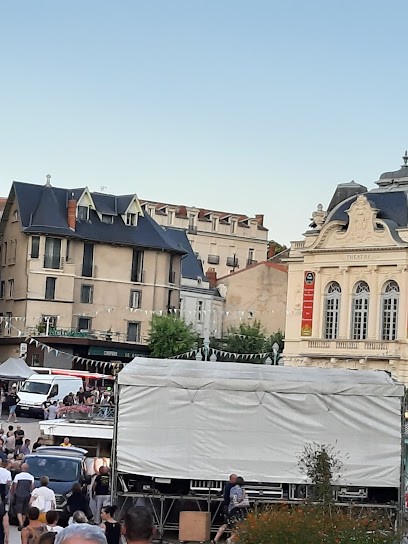 Home Thermal, Hôtel à Châtel-Guyon