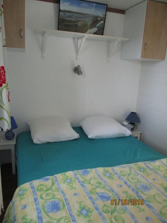 Les Mobile Home De KERROYAL, Hôtel à Garlan