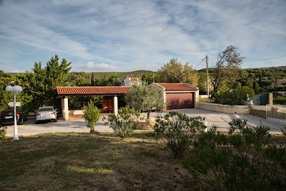 Hôtel Castel Sainte-Anne Du Castellet, Hôtel au Castellet