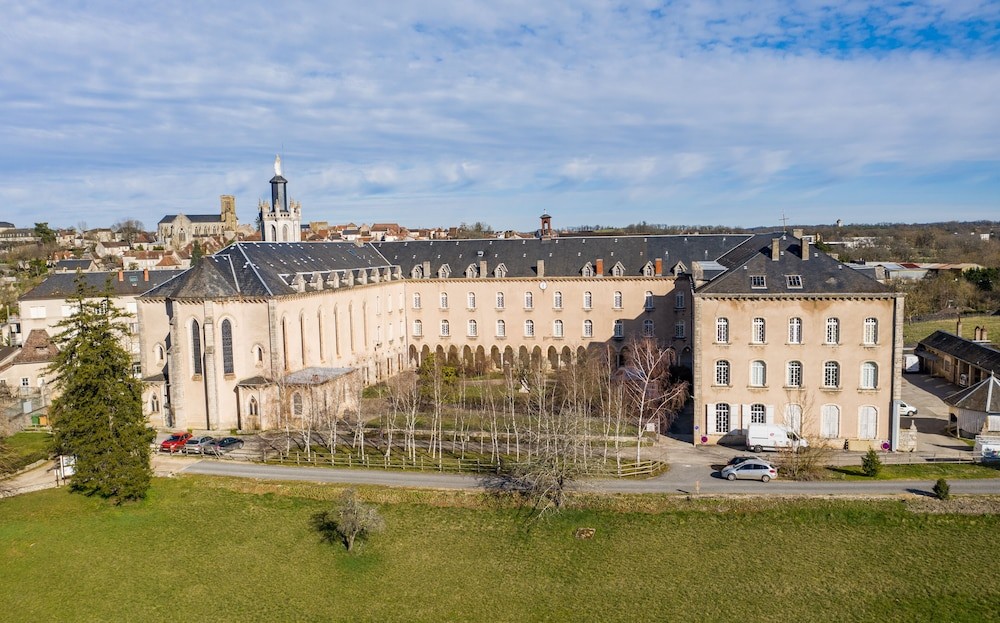 Hotel Restaurant Le Grand Couvent Gramat, Hôtel à Gramat