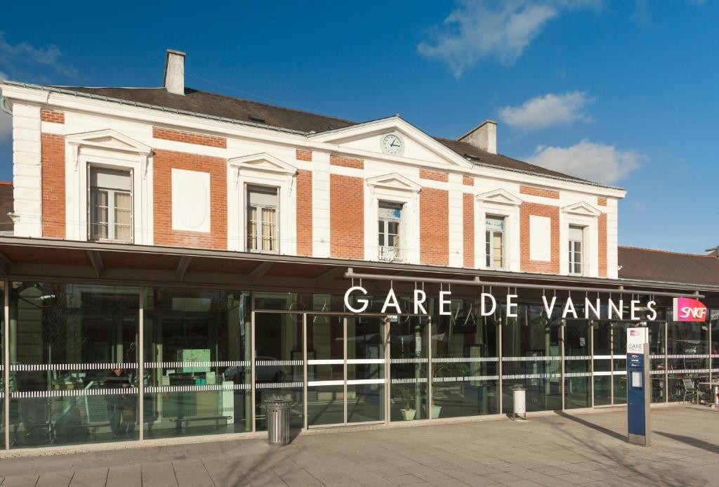 Ibis Styles Vannes Gare Centre, Hôtel à Vannes