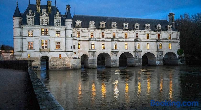 Suite Luzilloise, Hôtel à Luzillé