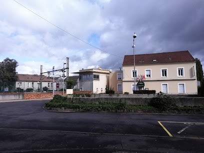 L'Etoile Du Nord, Hôtel à Persan