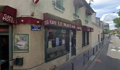 Le Macé, Hôtel aux Lilas