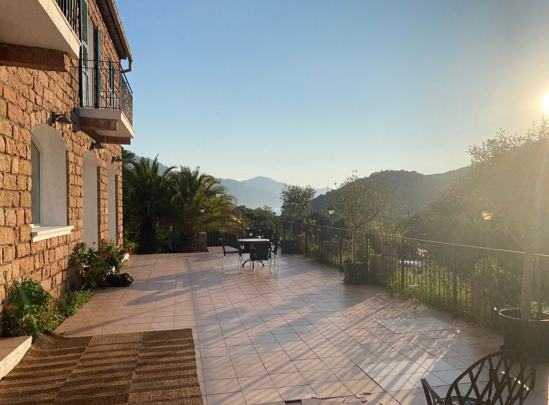 L'AIGLON, Résidence Hôtelière à Serriera