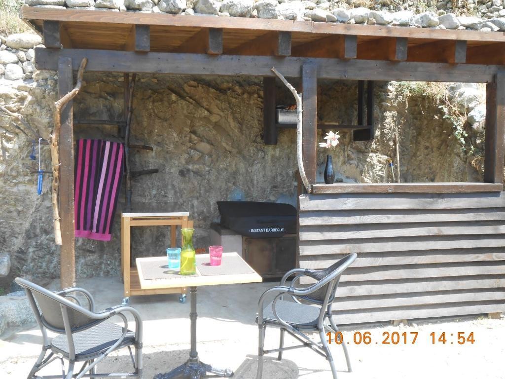 Les Bergeries Le figuier, Hôtel à Omessa
