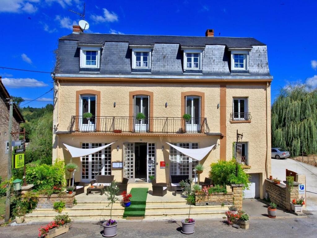 Hôtel Restaurant Le Lascaux, Hôtel à Aubas