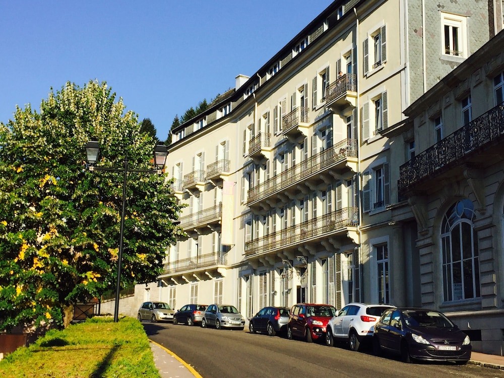 Appart'Hotel les Acacias, Résidence Hôtelière à Plombières-les-Bains