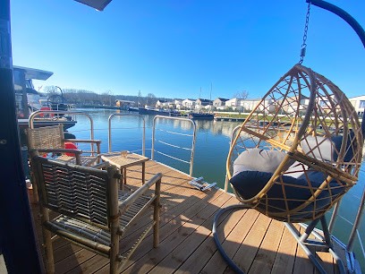 L'Escale Royale - Suites Romantiques Flottantes - Région Parisienne - (L'Isle Adam), Hôtel à L'Isle-Adam