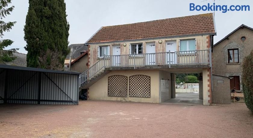 BAR TABAC PRESSE HOTEL LE SAINT PIERRE, Hôtel à Chemillé-en-Anjou