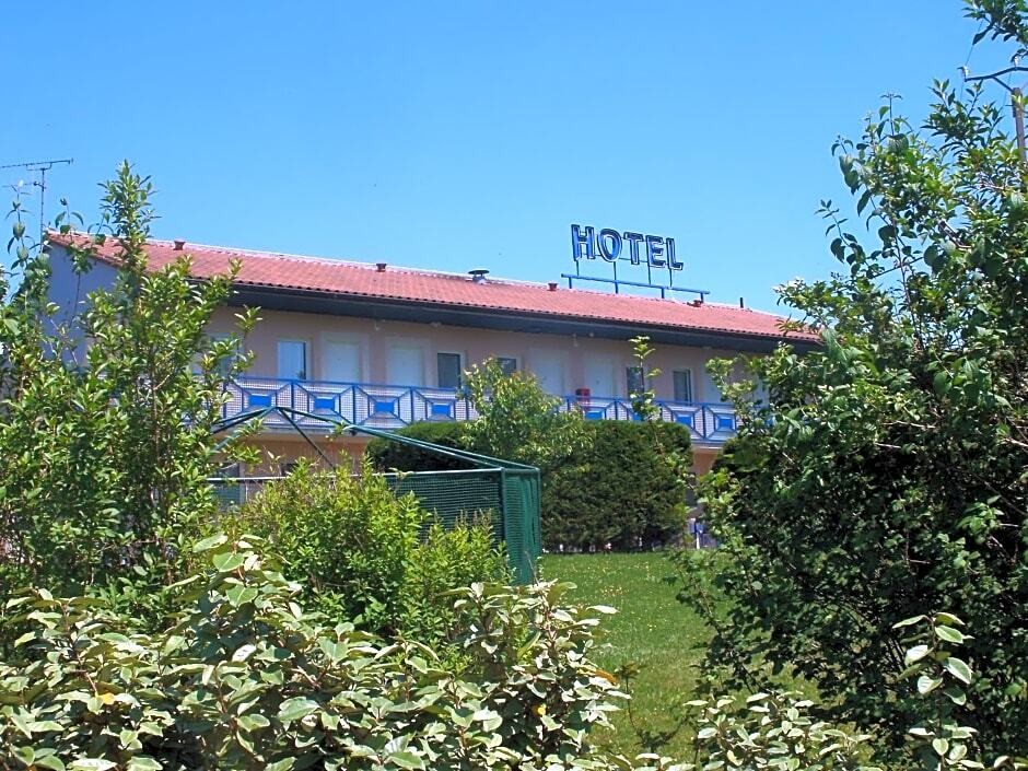 Riv'Hotel, Hôtel à Maleville