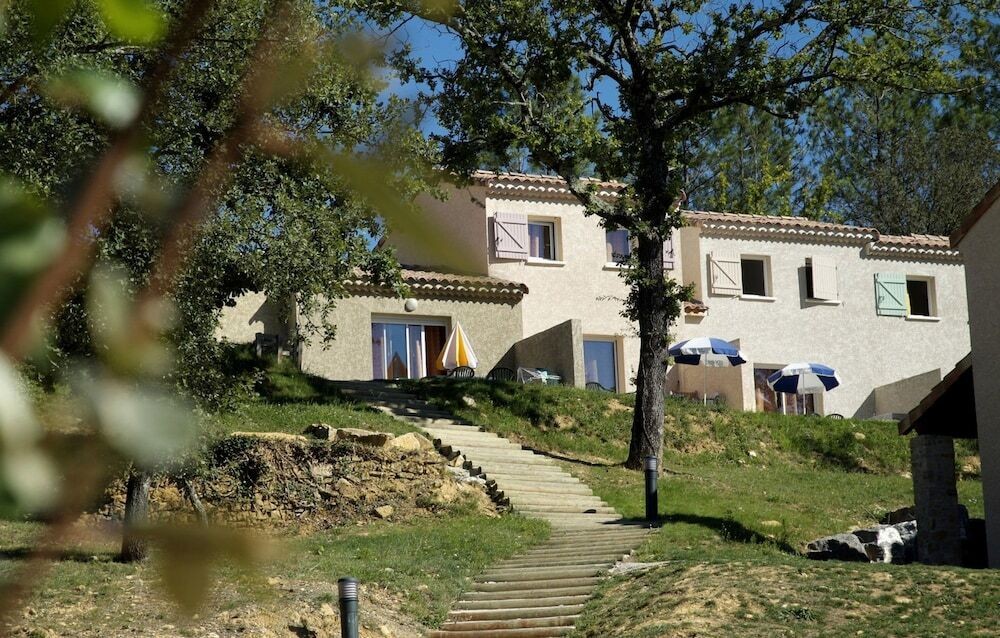 Résidence Club Odalys Le Domaine Des Hauts De Salavas, Résidence Hôtelière à Salavas