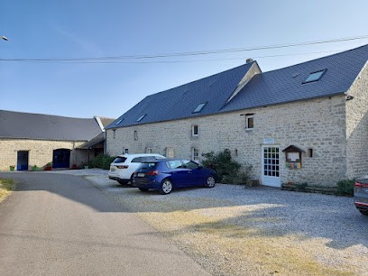 Chèvrerie De La Huberdière - Ferme Auberge, Hôtel à Liesville-sur-Douve