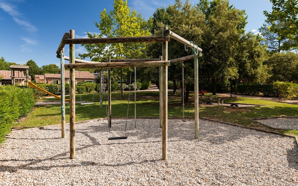 Lagrange Vacances - Les Mazets De Gaujac, Résidence Hôtelière à Gaujac